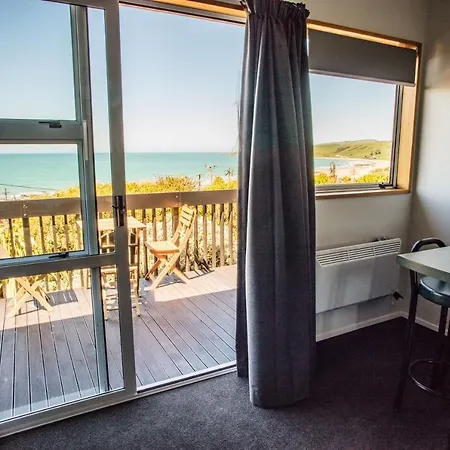 Kaka Point Motels-3