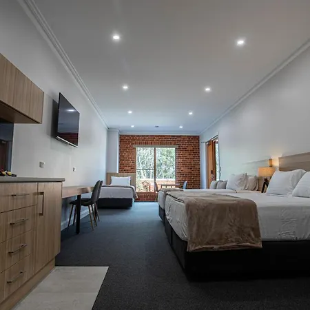 Red Waratah Accommodation-2