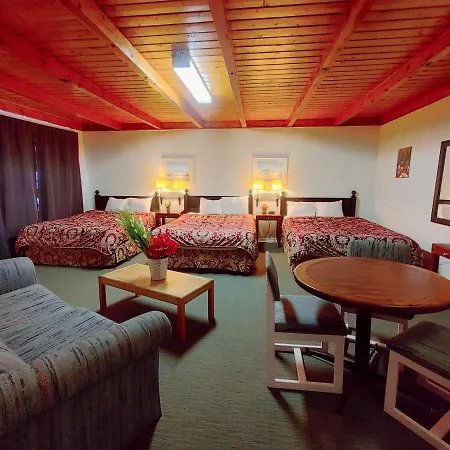 Kootenay Country Inn-2