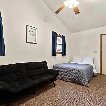 Harney Camp Cabins-2