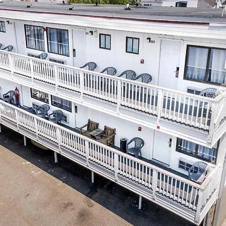 Hampton Harbor Motel-2