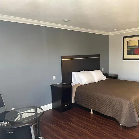 Legacy Inn & Suites-2