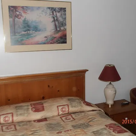 Maples Motel-2