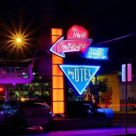 Pink Champagne Boutique Motel-2