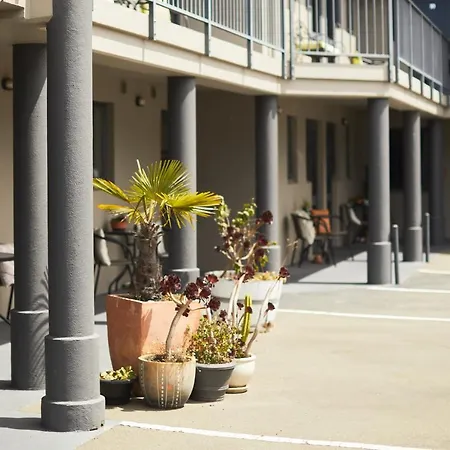 Blenheim Palms Motel-2