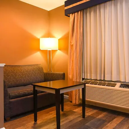 Capital Inn And Suites-3