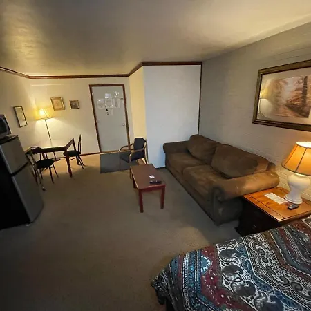 Highland Court Motel-3