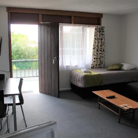 Elmore Lodge Motel-3