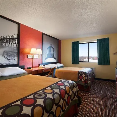 Super 8 By Wyndham Kalamazoo-3