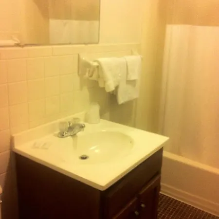 Economy Inn Martinsburg-3