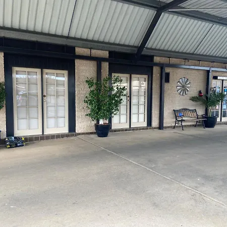 All Seasons Motor Lodge-3