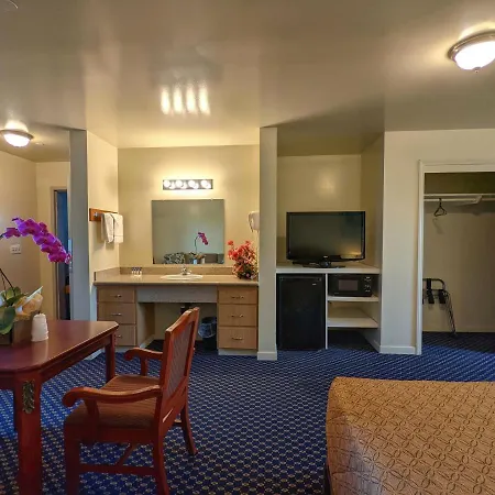Americas Best Value Inn Oxnard-Port Hueneme-3