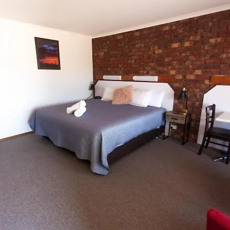 Donald Motor Lodge-3