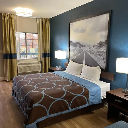Super 8 By Wyndham San Antonio Near Fort Sam Houston-3
