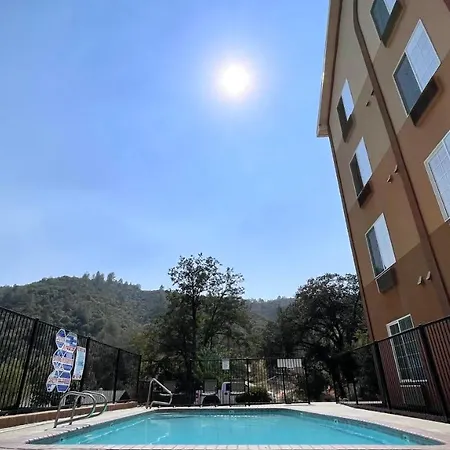 The Monarch Inn-2