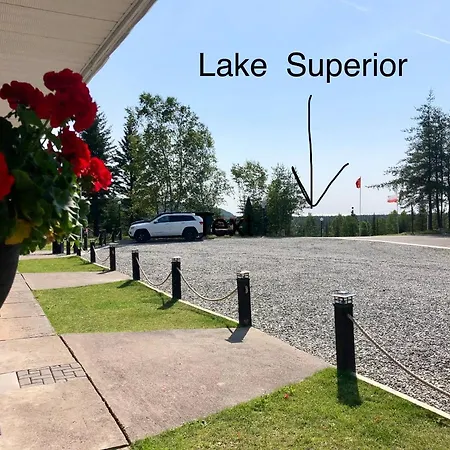 Mystic Isle Motel-2