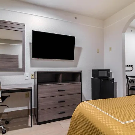 Scottish Inn And Suites Baytown Tx-2