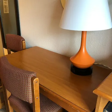 Howard Johnson By Wyndham Salem-2