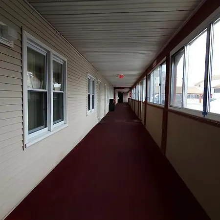 Red Carpet Inn West Springfield-2