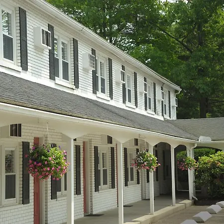 University Lodge-2