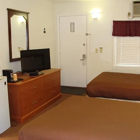 University Lodge-3