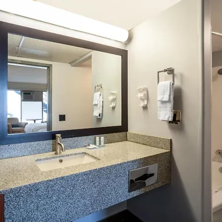 Thriftlodge By Wyndham Regina North-2