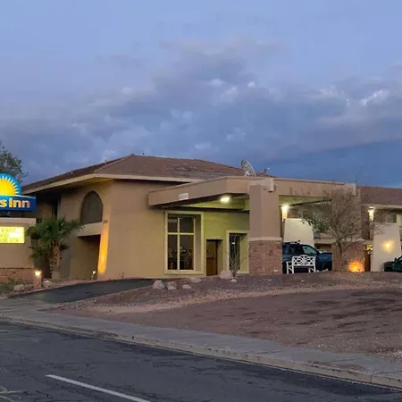 Days Inn By Wyndham Lake Havasu-2