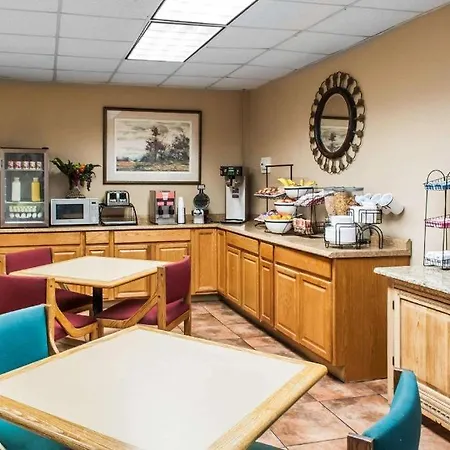 Rodeway Inn East-2