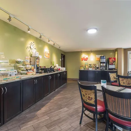 Quality Inn & Suites Airport-2