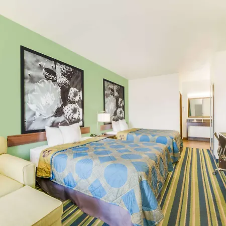 Super 8 By Wyndham Cotulla Tx-2