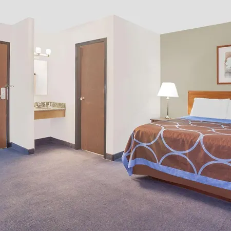 Super 8 By Wyndham Middletown-3