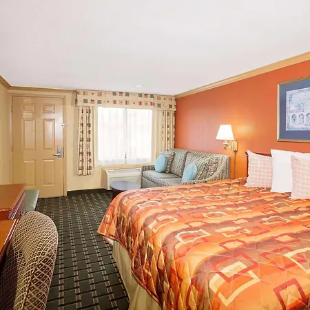 Knights Inn Port Charlotte-2