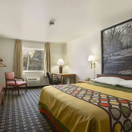 Super 8 By Wyndham Prestonsburg-2