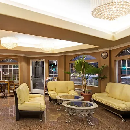 Super 8 By Wyndham Los Angeles Downtown-2