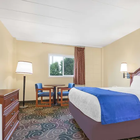 Travelodge Lima-2