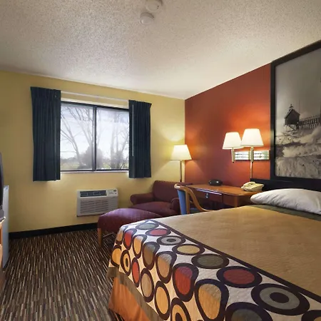 Super 8 By Wyndham Kalamazoo-2