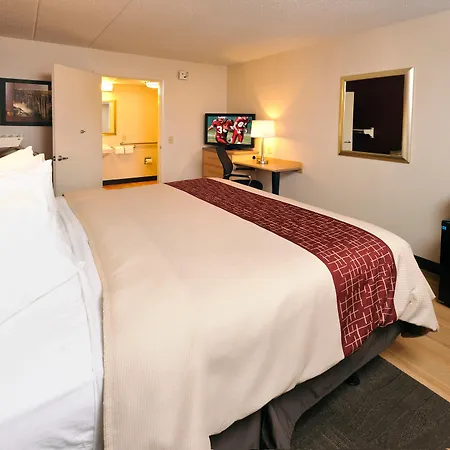 Red Roof Inn Utica-3