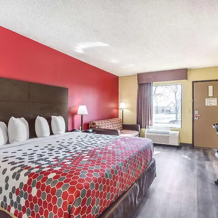 Econo Lodge & Suites Clarksville Near Governors Square Mall-2