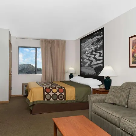 Super 8 By Wyndham Sparta-2