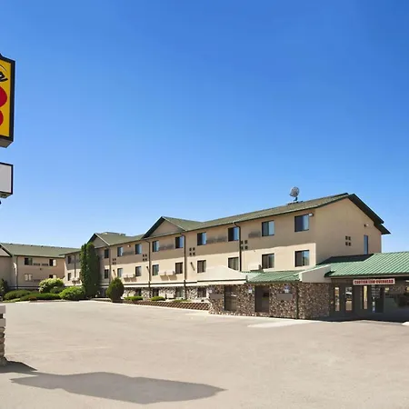 Super 8 By Wyndham Idaho Falls-3