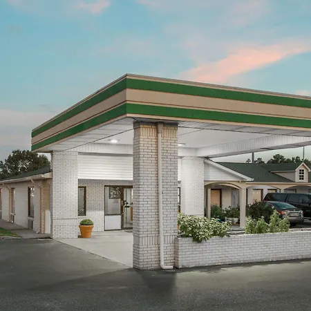 Super 8 By Wyndham Sumter-3