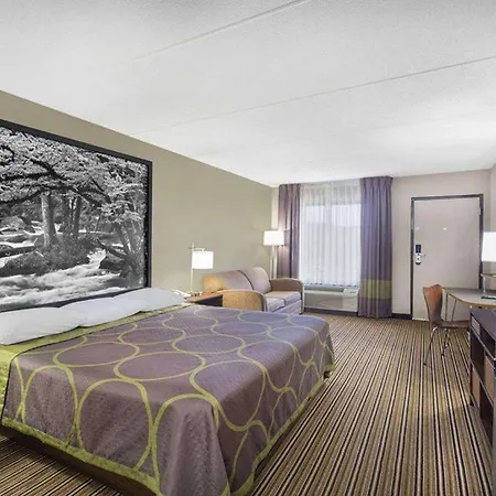 Super 8 By Wyndham Knoxville North/Powell-2