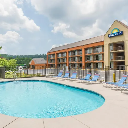 Days Inn By Wyndham Knoxville East-2