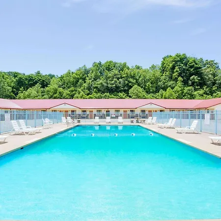 Travelodge By Wyndham Parkersburg-2