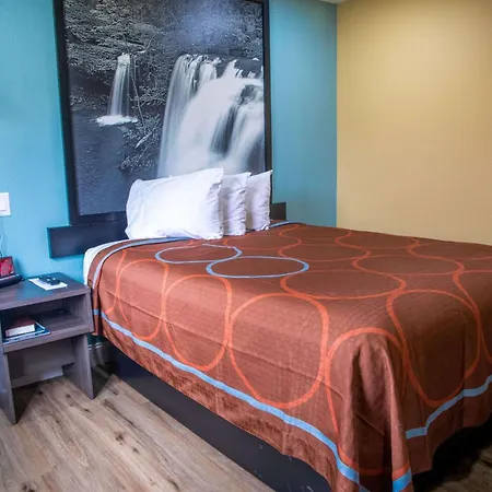 Super 8 By Wyndham Mountain Home-3