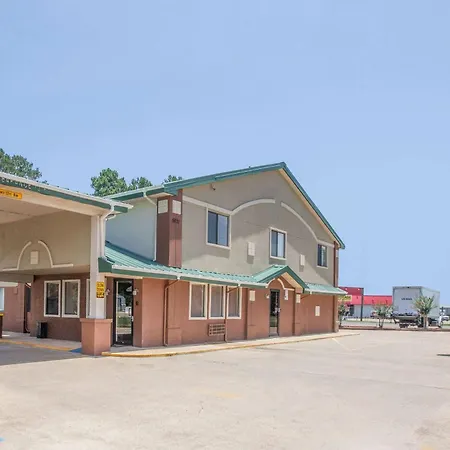 Super 8 By Wyndham Natchitoches-3