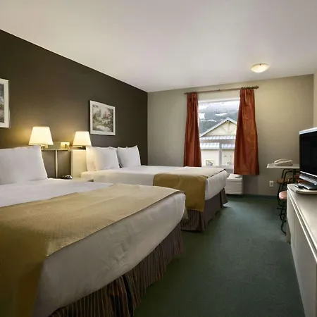 Super 8 By Wyndham Revelstoke Bc-3