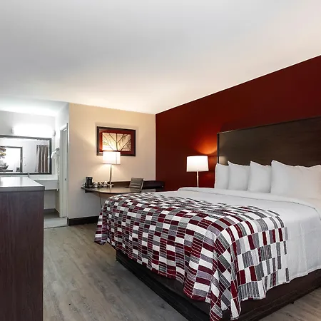 Red Roof Inn Muscle Shoals-2
