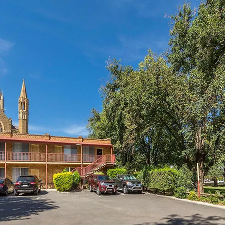 Cathedral Motor Inn-3