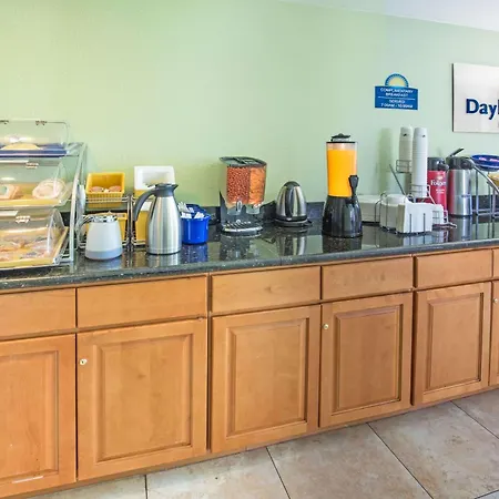 Days Inn By Wyndham Oroville-3